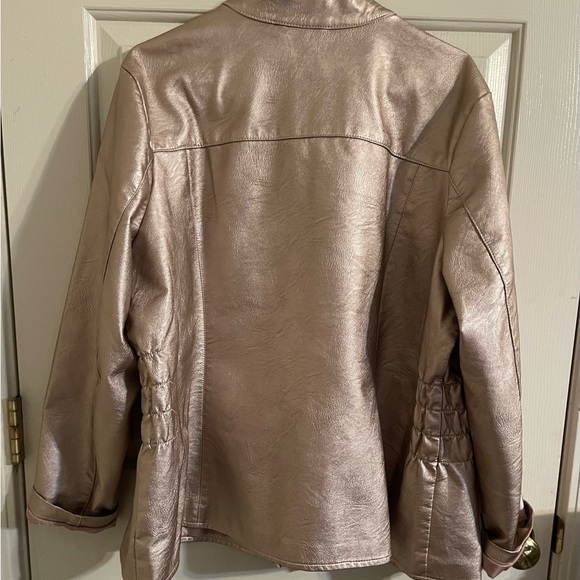 Avenue Blush Metallic Faux Leather Jacket 18/20 - Picture 2 of 8